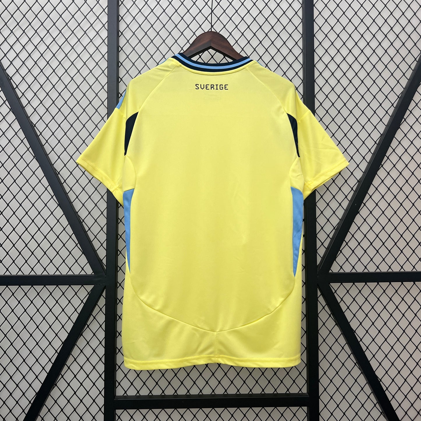 2024/25 Sweden Home Soccer Jersey (Gyökeres Jersey)