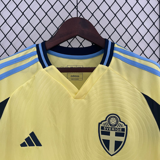 2024/25 Sweden Home Soccer Jersey (Gyökeres Jersey)