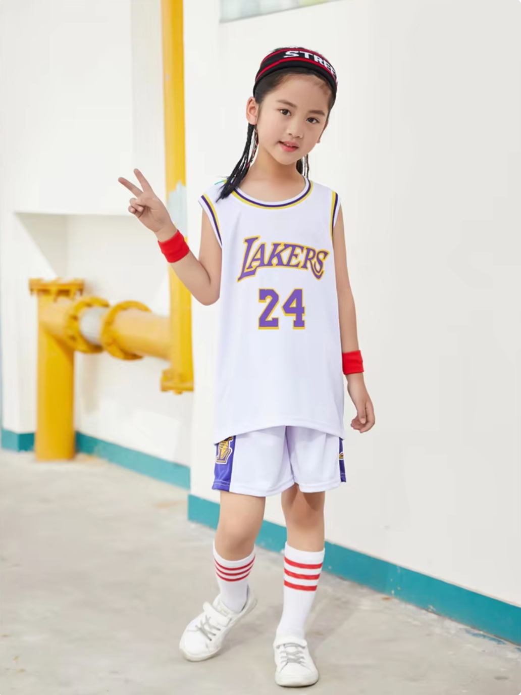 Conjunto de camiseta y pantalones cortos de la NBA Los Angeles Lakers para niños