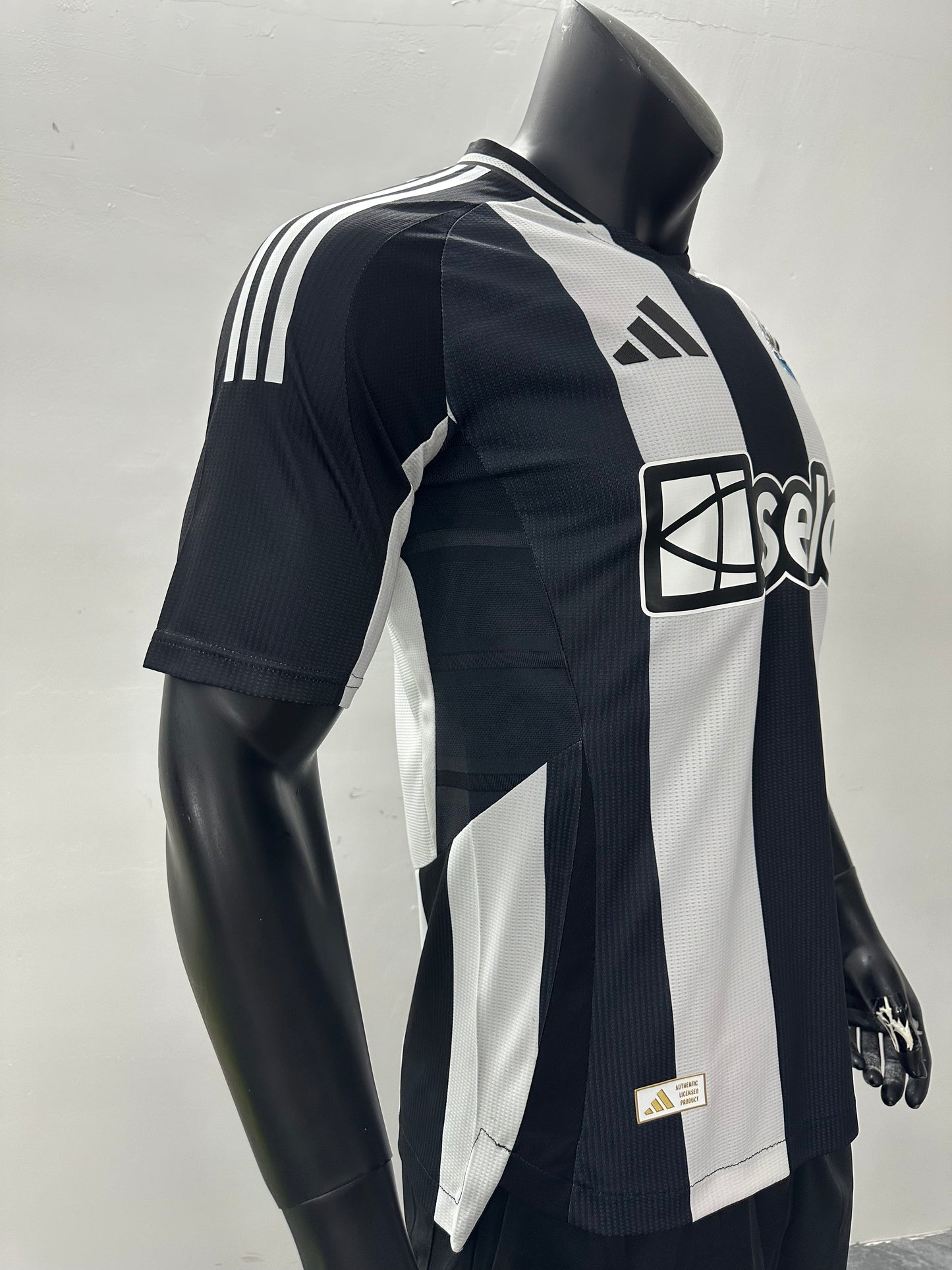 Newcastle Home Player Version Soccer Jersey