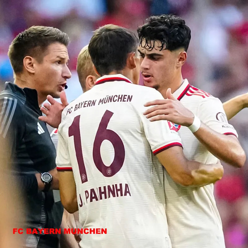 Camiseta de fútbol de manga larga del Bayern, tercera equipación