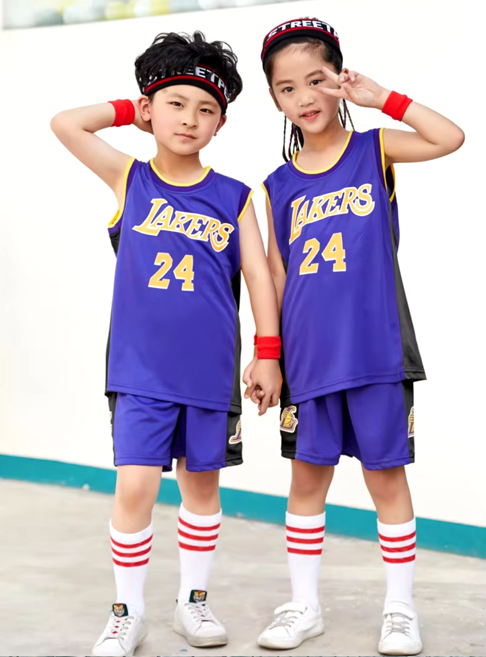 Conjunto de camiseta y pantalones cortos de la NBA Los Angeles Lakers para niños
